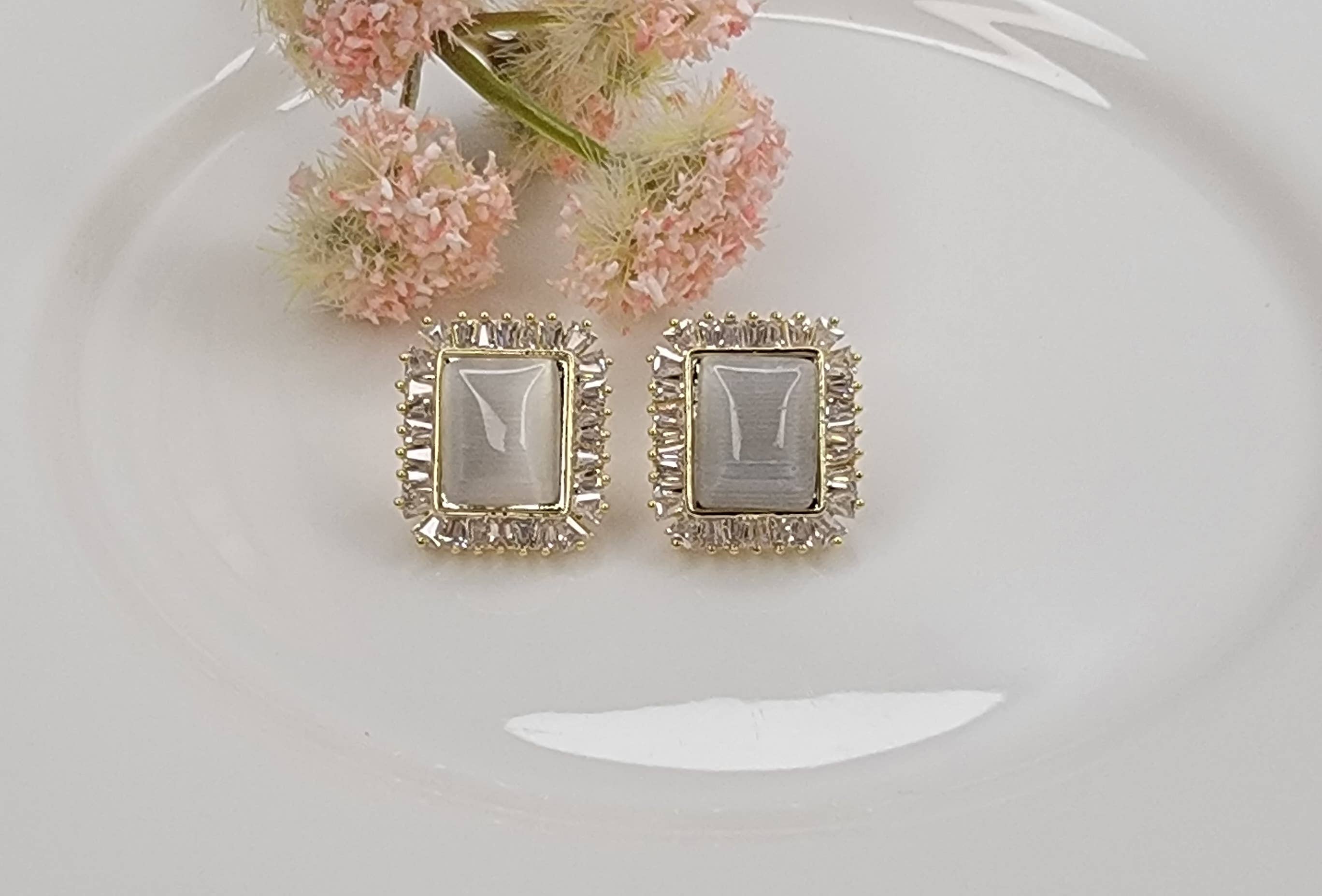 Small Cat Eye Earrings